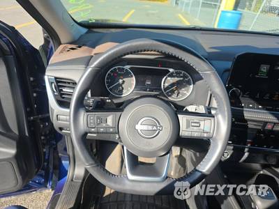 2023 Nissan Rogue SL - zdjęcie 10 z 17 - miniatura