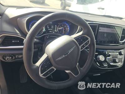 2026 Chrysler Pacifica Select 121.6" WB - zdjęcie 10 z 22 - miniatura