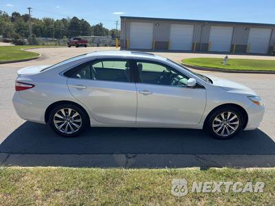 2015 Toyota Camry XLE - zdjęcie 5 z 36 - miniatura