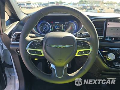 2026 Chrysler Pacifica Select 121.6" WB - zdjęcie 10 z 22 - miniatura