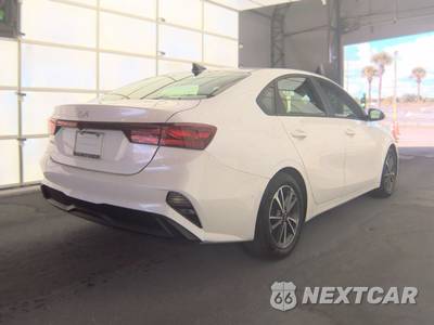 2023 Kia Forte LXS - zdjęcie 4 z 22 - miniatura