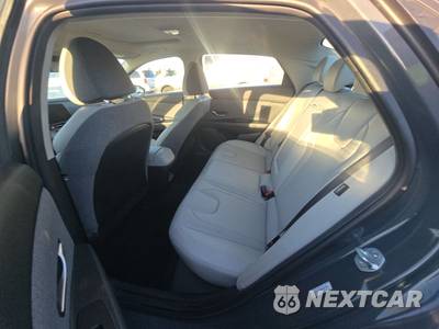 2024 Hyundai Elantra Limited - zdjęcie 13 z 22 - miniatura