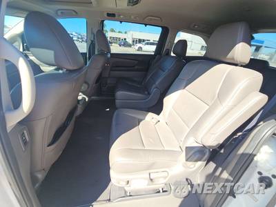 2016 Honda Odyssey Touring 118.1" WB - zdjęcie 13 z 22 - miniatura