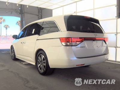 2016 Honda Odyssey Touring 118.1" WB - zdjęcie 6 z 22 - miniatura