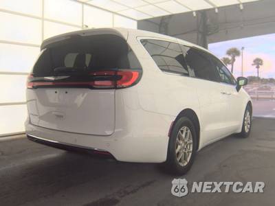 2025 Chrysler Pacifica Select 121.6" WB - zdjęcie 4 z 24 - miniatura