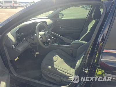 2024 Hyundai Elantra SEL - zdjęcie 7 z 22 - miniatura
