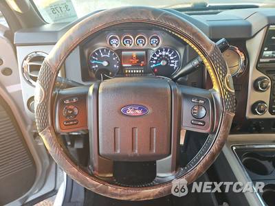 2014 Ford Super Duty F-250 Lariat Crew Cab Medium Bed - zdjęcie 10 z 18 - miniatura