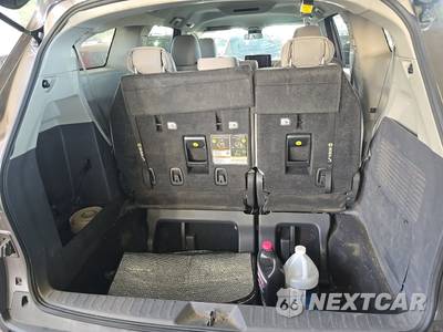2021 Toyota Sienna LE 8-Passenger 120.5" WB - zdjęcie 17 z 27 - miniatura