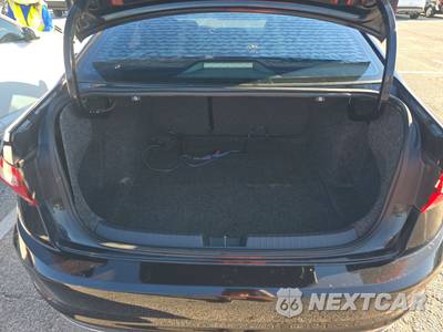 2019 Volkswagen Jetta R-Line - zdjęcie 16 z 22 - miniatura