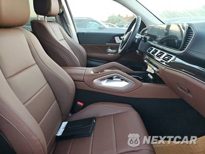 2026 Mercedes-Benz GLS 450 4MATIC - zdjęcie 8 z 19 - miniatura