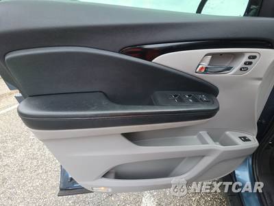 2020 Honda Pilot Touring 8-Passenger - zdjęcie 9 z 25 - miniatura