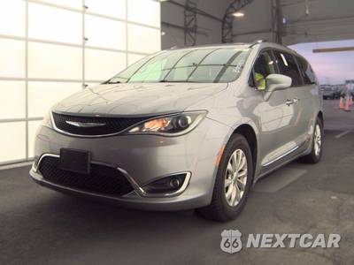 2018 Chrysler Pacifica Touring L 121.6" WB