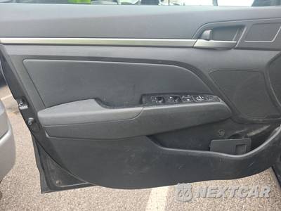 2017 Hyundai Elantra Limited Sedan - zdjęcie 9 z 36 - miniatura