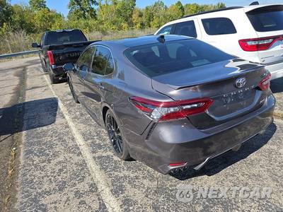 2021 Toyota Camry XSE - zdjęcie 6 z 53 - miniatura