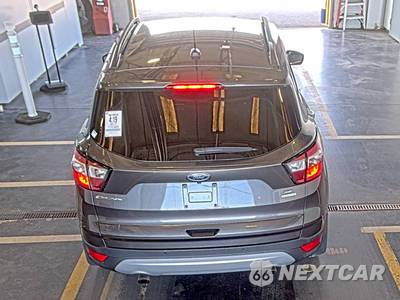 2017 Ford Escape SE - zdjęcie 5 z 29 - miniatura