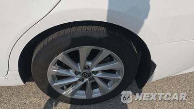 2024 Toyota Camry SE - zdjęcie 20 z 23 - miniatura