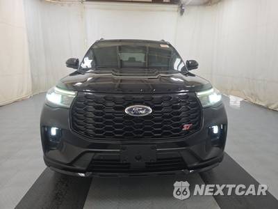 2025 Ford Explorer ST - zdjęcie 2 z 25 - miniatura