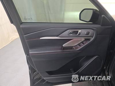 2025 Ford Explorer ST - zdjęcie 9 z 25 - miniatura