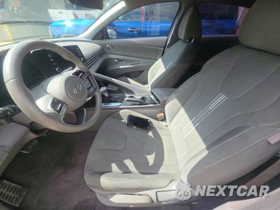 2025 Hyundai Elantra SEL Sport - zdjęcie 7 z 18 - miniatura