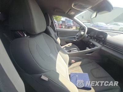 2025 Hyundai Elantra SEL Sport - zdjęcie 8 z 18 - miniatura
