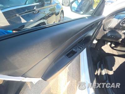 2025 Hyundai Elantra Hybrid SEL Sport - zdjęcie 9 z 18 - miniatura