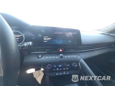 2025 Hyundai Elantra Hybrid SEL Sport - zdjęcie 11 z 18 - miniatura