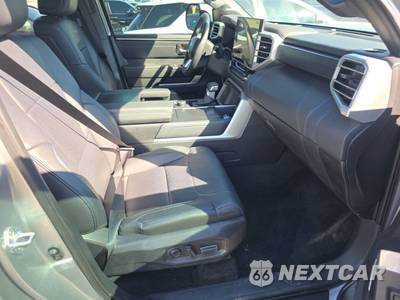 2025 Toyota Tundra Platinum Crew Cab Short Bed - zdjęcie 8 z 52 - miniatura