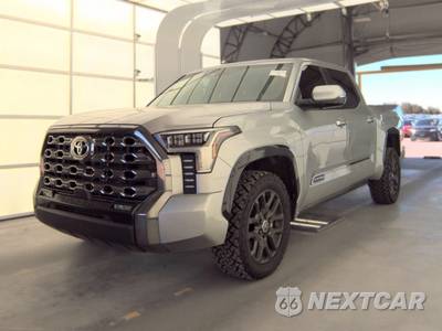 2025 Toyota Tundra Platinum Crew Cab Short Bed - zdjęcie 1 z 52 - miniatura