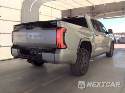 2025 Toyota Tundra Platinum Crew Cab Short Bed - zdjęcie 4 z 52 - miniatura