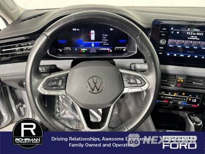 2025 Volkswagen Jetta SE - zdjęcie 11 z 36 - miniatura