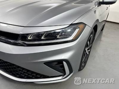 2025 Volkswagen Jetta SE - zdjęcie 28 z 36 - miniatura