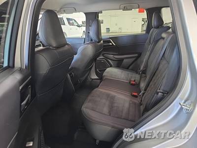 2025 Mitsubishi Outlander SE - zdjęcie 16 z 21 - miniatura