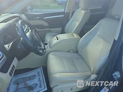 2017 Toyota Highlander XLE - zdjęcie 13 z 21 - miniatura