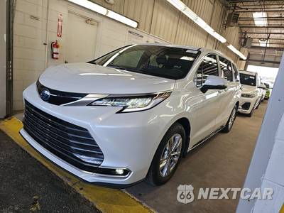 2025 Toyota Sienna Limited 7-Passenger 120.5" WB