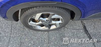 2025 Hyundai Venue SEL - zdjęcie 25 z 29 - miniatura
