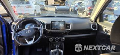 2025 Hyundai Venue SEL - zdjęcie 11 z 29 - miniatura