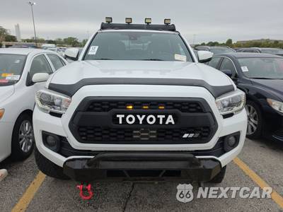 2020 Toyota Tacoma TRD Off-Road Crew Cab Medium Bed - zdjęcie 2 z 23 - miniatura