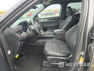 2025 Ford Explorer ST-Line - zdjęcie 7 z 20 - miniatura