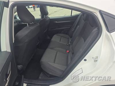 2025 Toyota Camry LE - zdjęcie 13 z 23 - miniatura