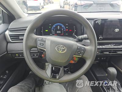 2025 Toyota Camry LE - zdjęcie 10 z 23 - miniatura