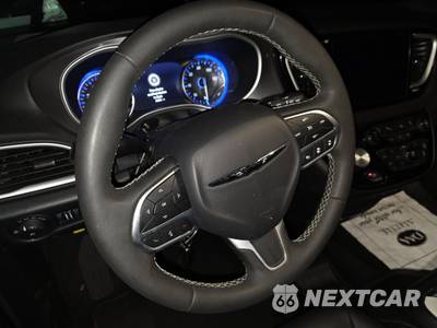 2025 Chrysler Pacifica Select 121.6" WB - zdjęcie 10 z 35 - miniatura
