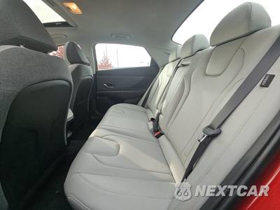 2025 Hyundai Elantra Limited - zdjęcie 13 z 39 - miniatura