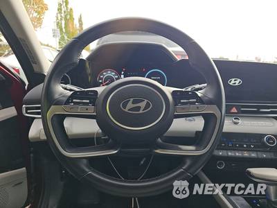 2025 Hyundai Elantra Limited - zdjęcie 10 z 39 - miniatura