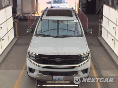 2025 Ford Expedition Platinum - zdjęcie 2 z 30 - miniatura