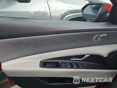 2025 Hyundai Elantra Limited - zdjęcie 9 z 39 - miniatura