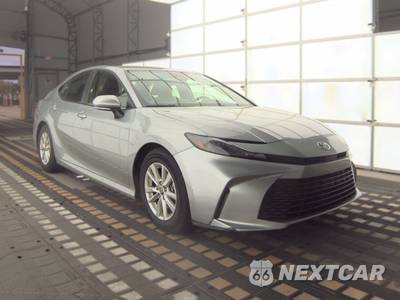 2025 Toyota Camry LE - zdjęcie 3 z 26 - miniatura