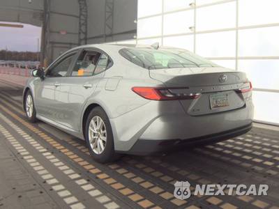 2025 Toyota Camry LE - zdjęcie 6 z 26 - miniatura