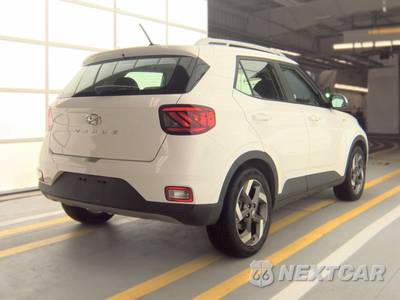 2025 Hyundai Venue SEL - zdjęcie 4 z 25 - miniatura