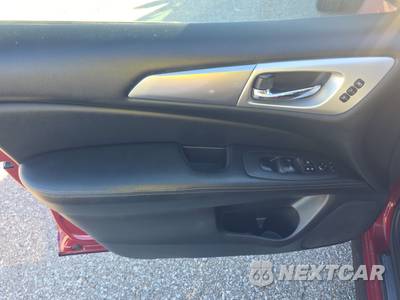 2017 Nissan Pathfinder SL - zdjęcie 9 z 18 - miniatura