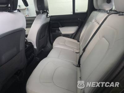 2025 Land Rover Defender 110 X-Dynamic SE - zdjęcie 13 z 18 - miniatura